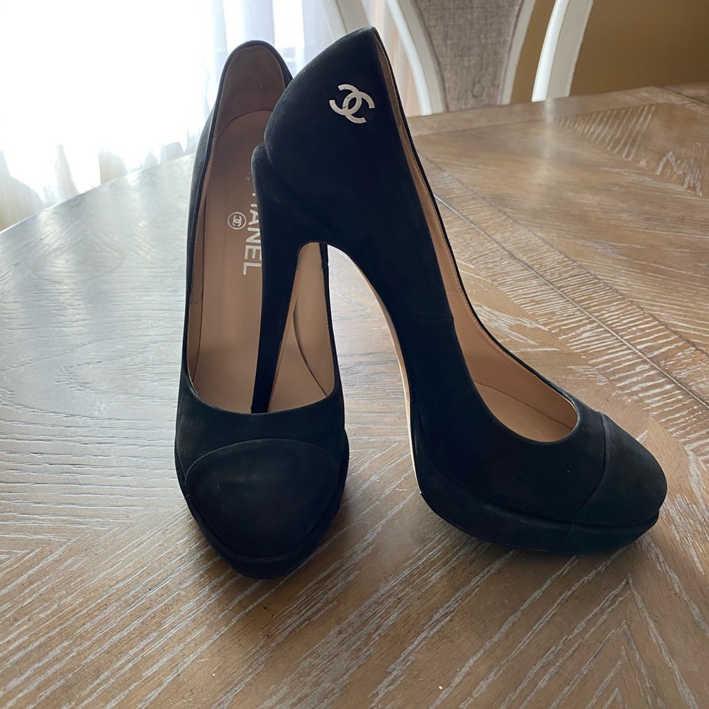 CHANEL. Black. Nubuck Cap Toe Platform Pumps.